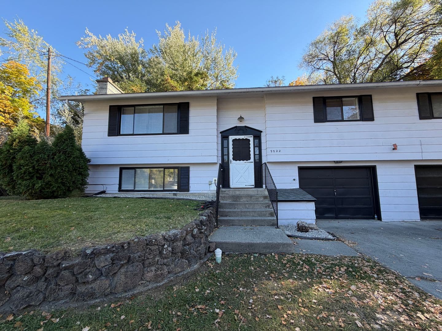 Spokane Apartment: 9920-9922 N Whitworth