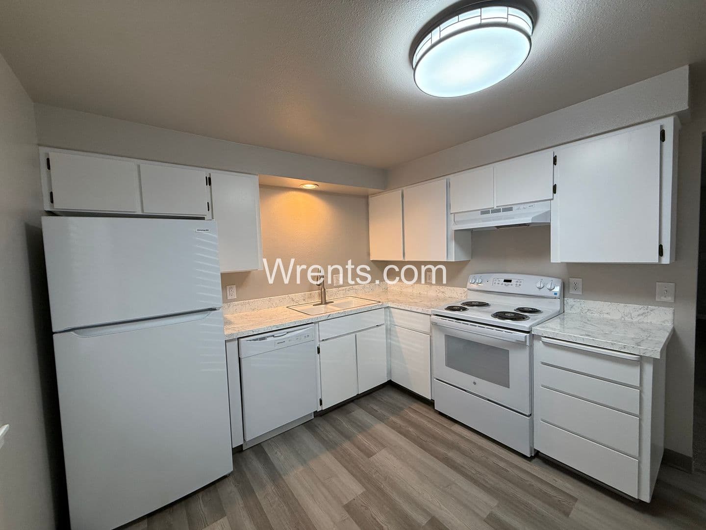Airway Heights Apartment: 1428 S Lundstrom St