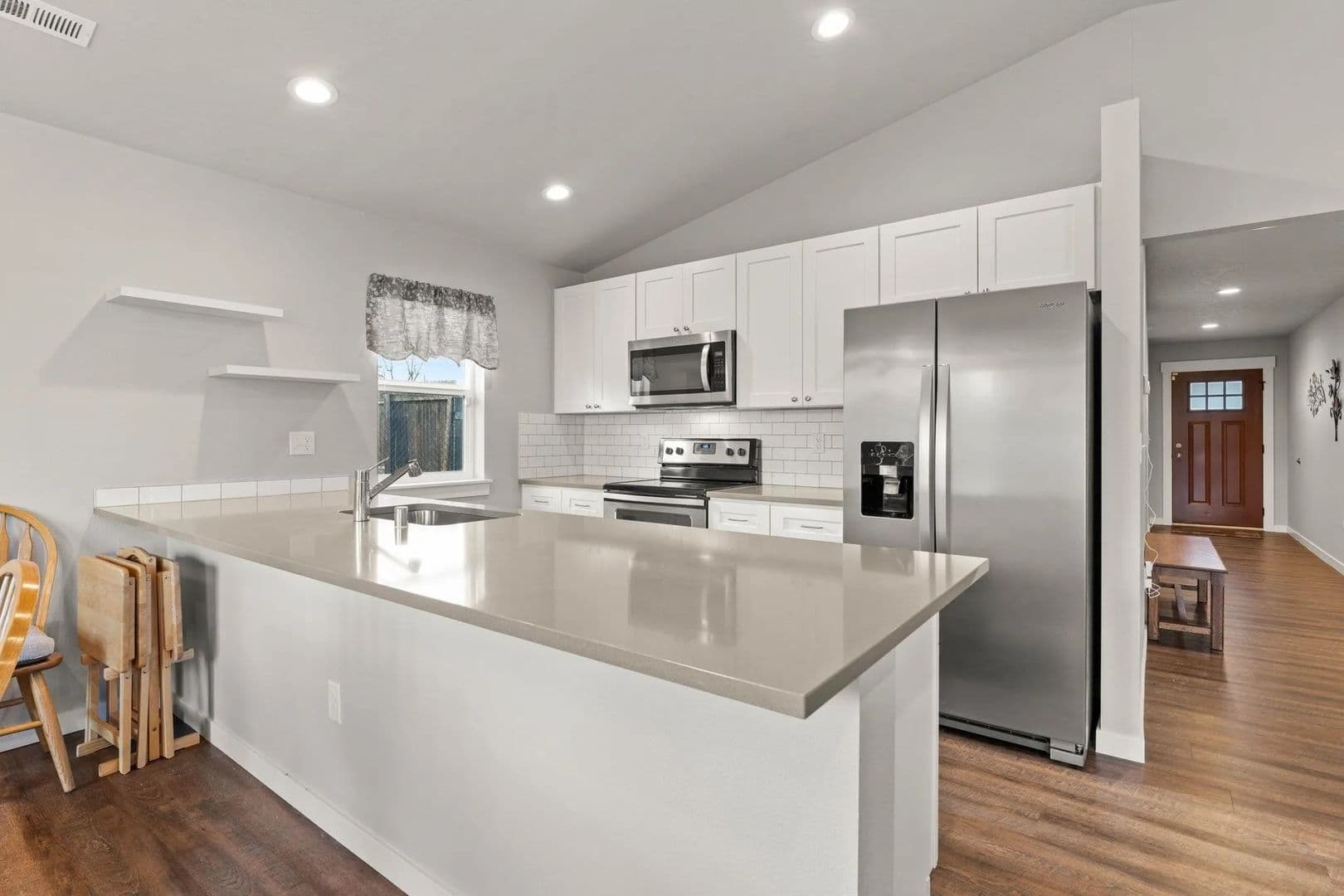 Spokane Valley Apartment: 419-421 S Barker Rd.
