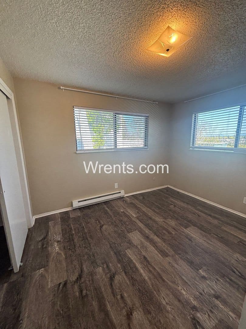 Spokane Apartment: 2106 W. 1st Ave - #204