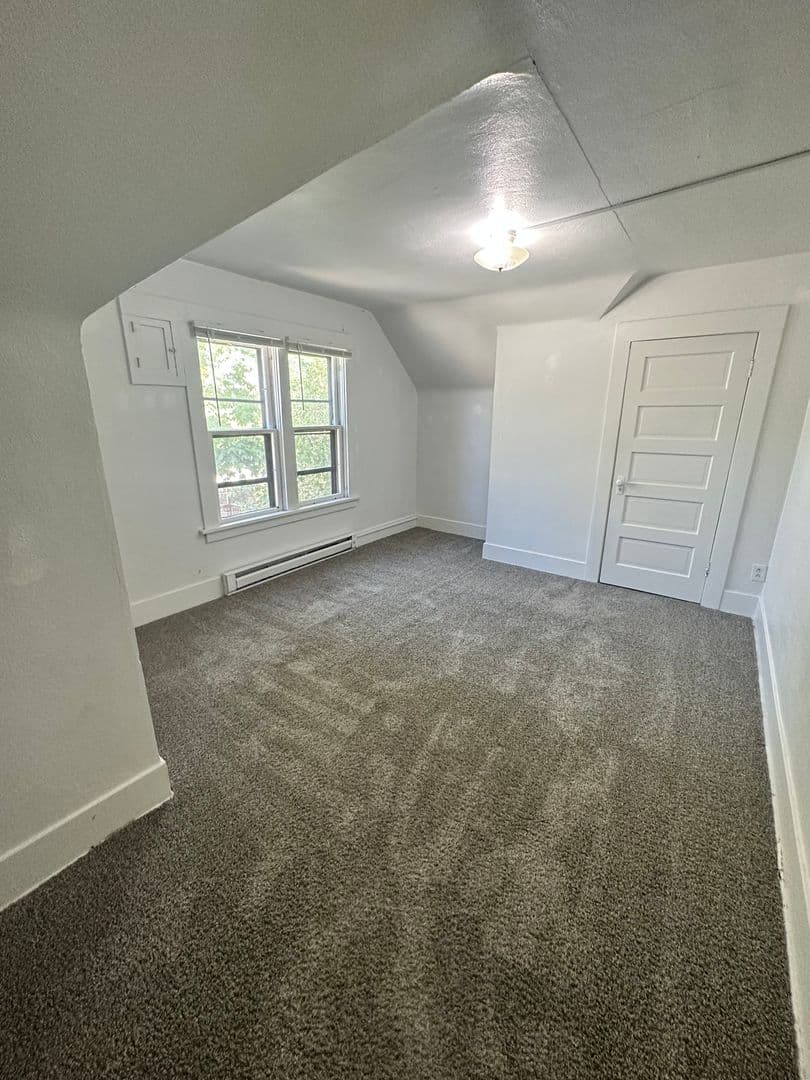 Spokane House: 1703 E 9th Ave