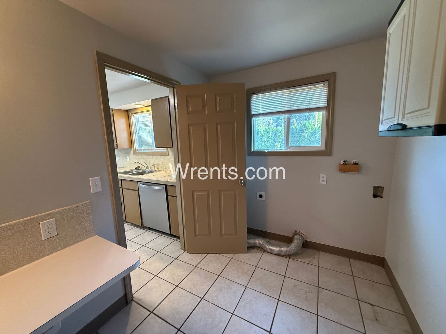 Spokane Valley Apartment: 11005-11007 E 32nd Ave