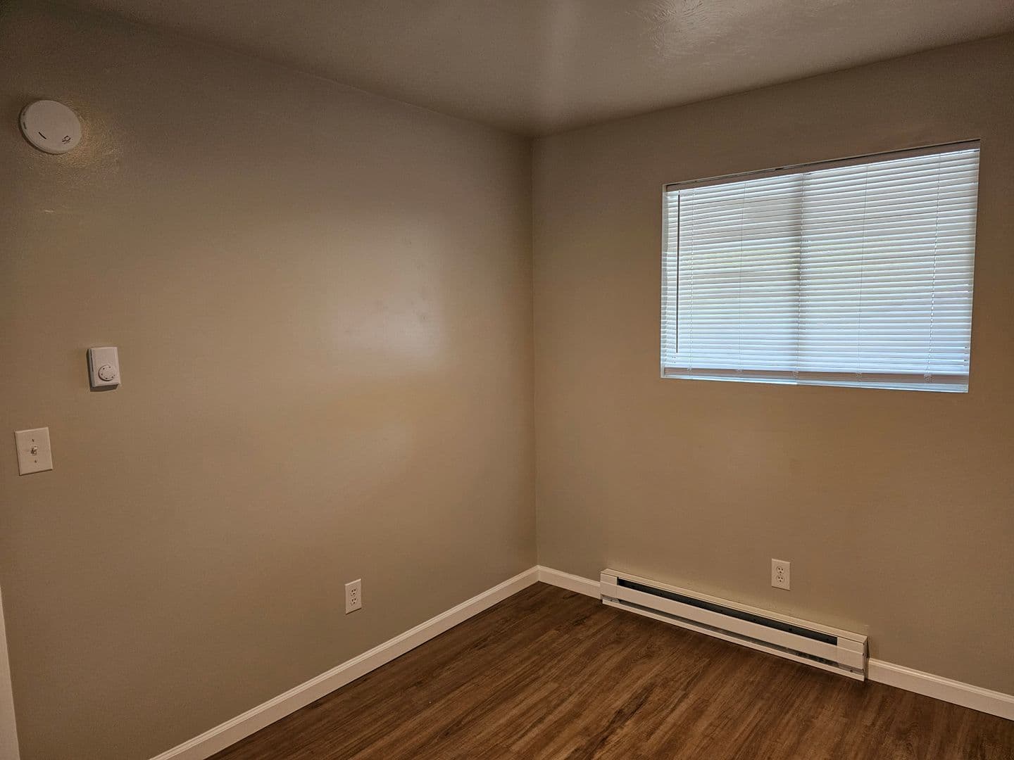 Cheney Apartment: 306-310 N 11th St