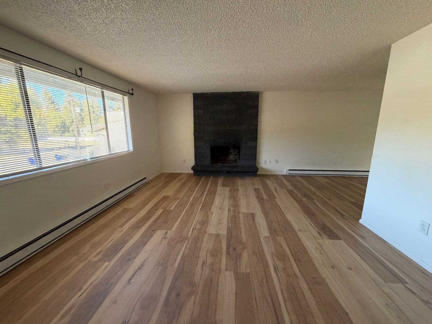 Spokane Apartment: 9920-9922 N Whitworth