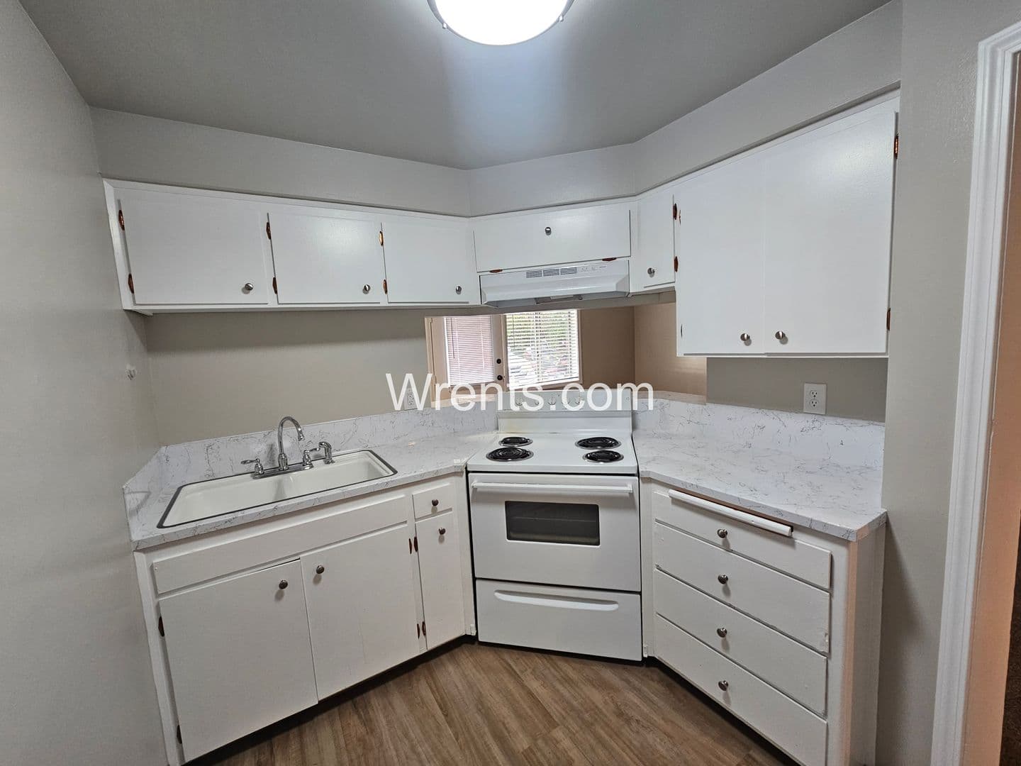 Cheney Apartment: 306-310 N 11th St
