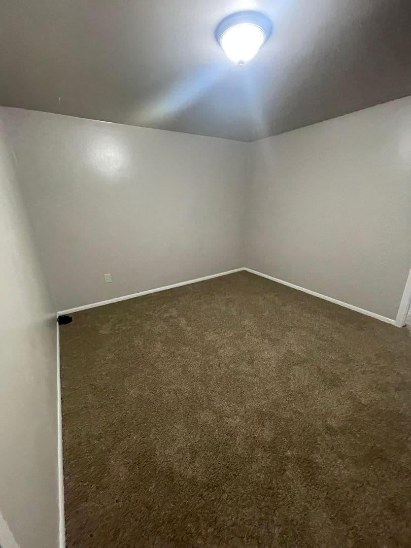 Spokane Apartment: 2318-2320 E Dalke Ave