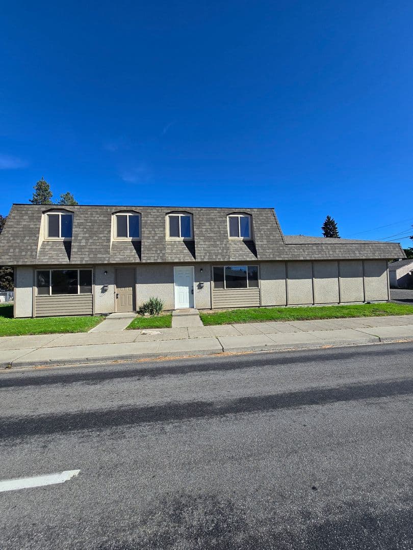 Spokane Multiplex: 5320 - 5322 N. Nevada St.