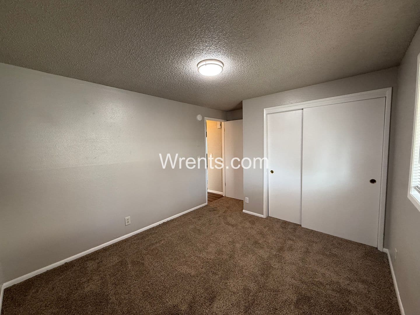 Spokane Apartment: 2318-2320 E Dalke Ave