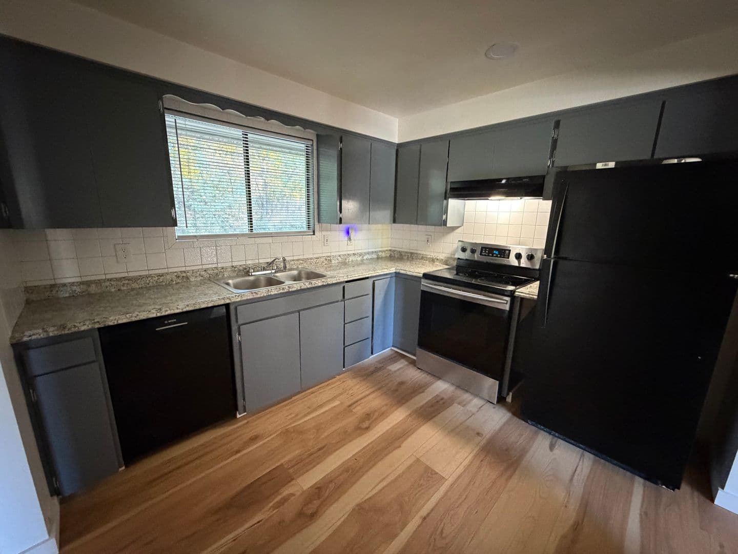 Spokane Apartment: 9920-9922 N Whitworth