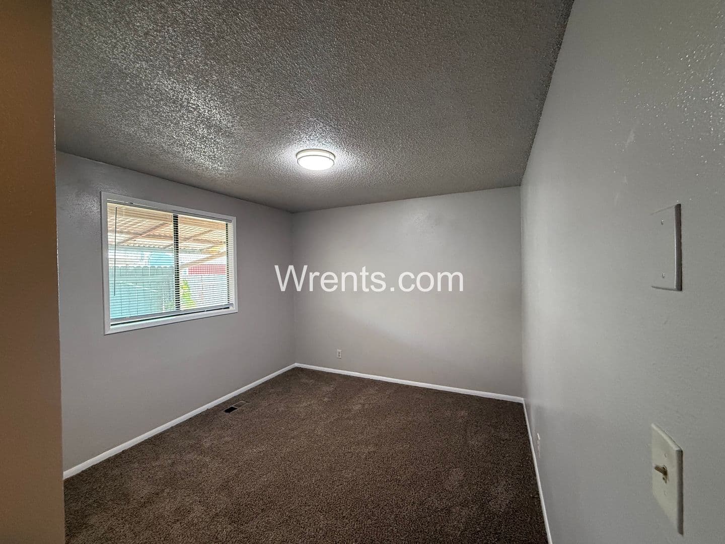 Spokane Apartment: 2318-2320 E Dalke Ave
