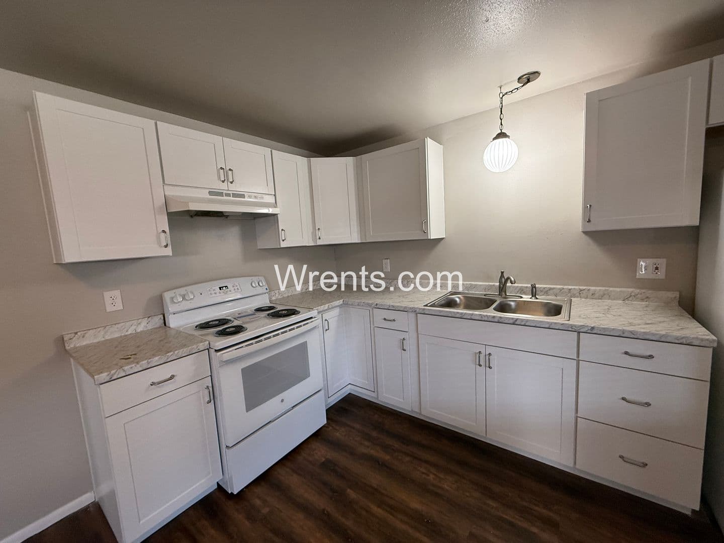 Spokane Apartment: 2318-2320 E Dalke Ave