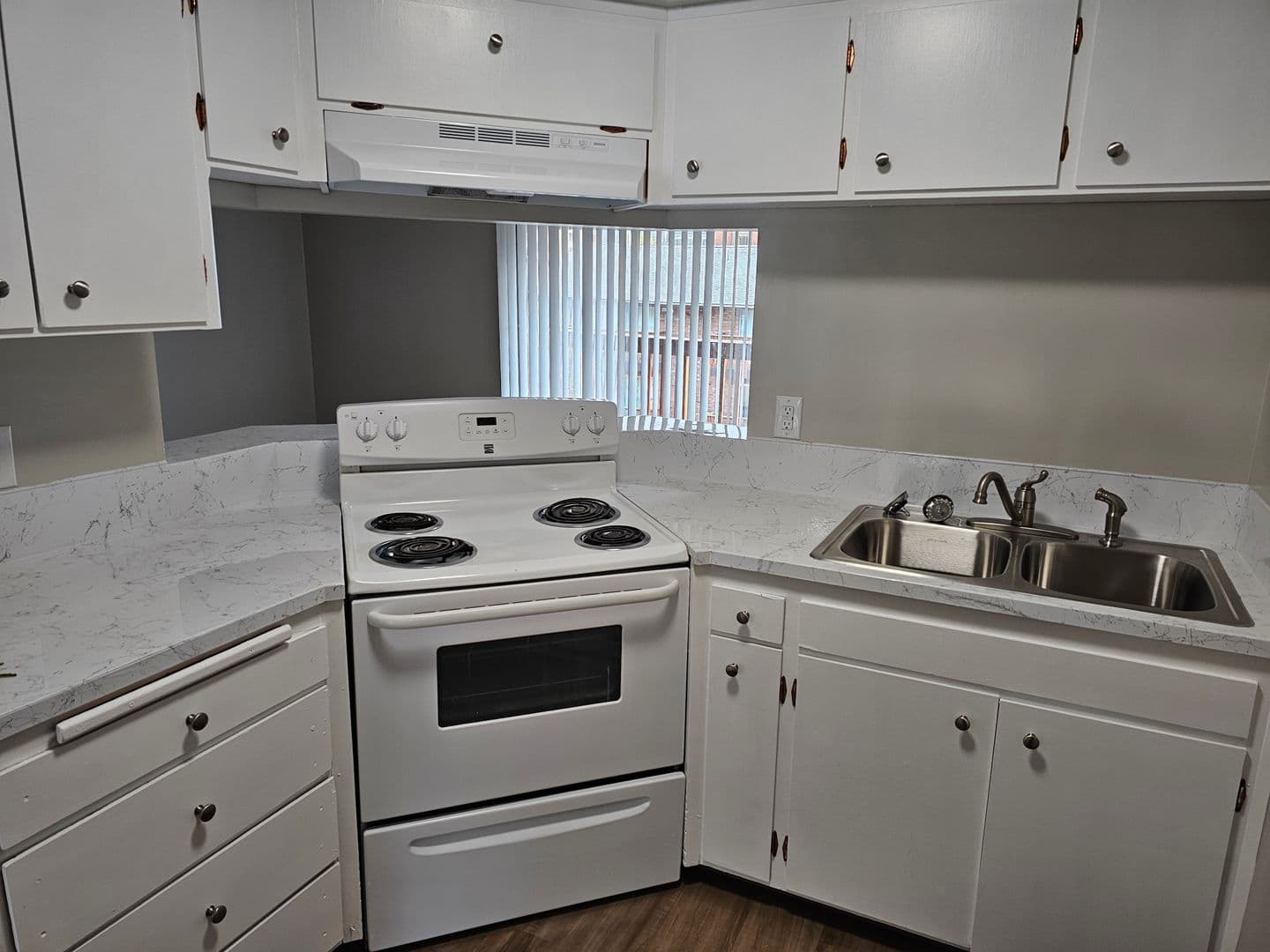 Cheney Apartment: 306-310 N 11th St