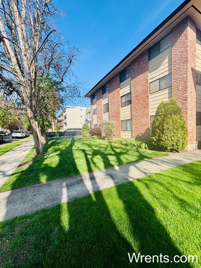 Spokane Apartment: 2106 W. 1st Ave - #302