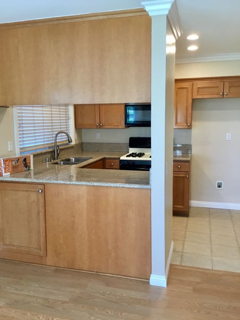 Brea Apartment: 272 South Poplar Ave.