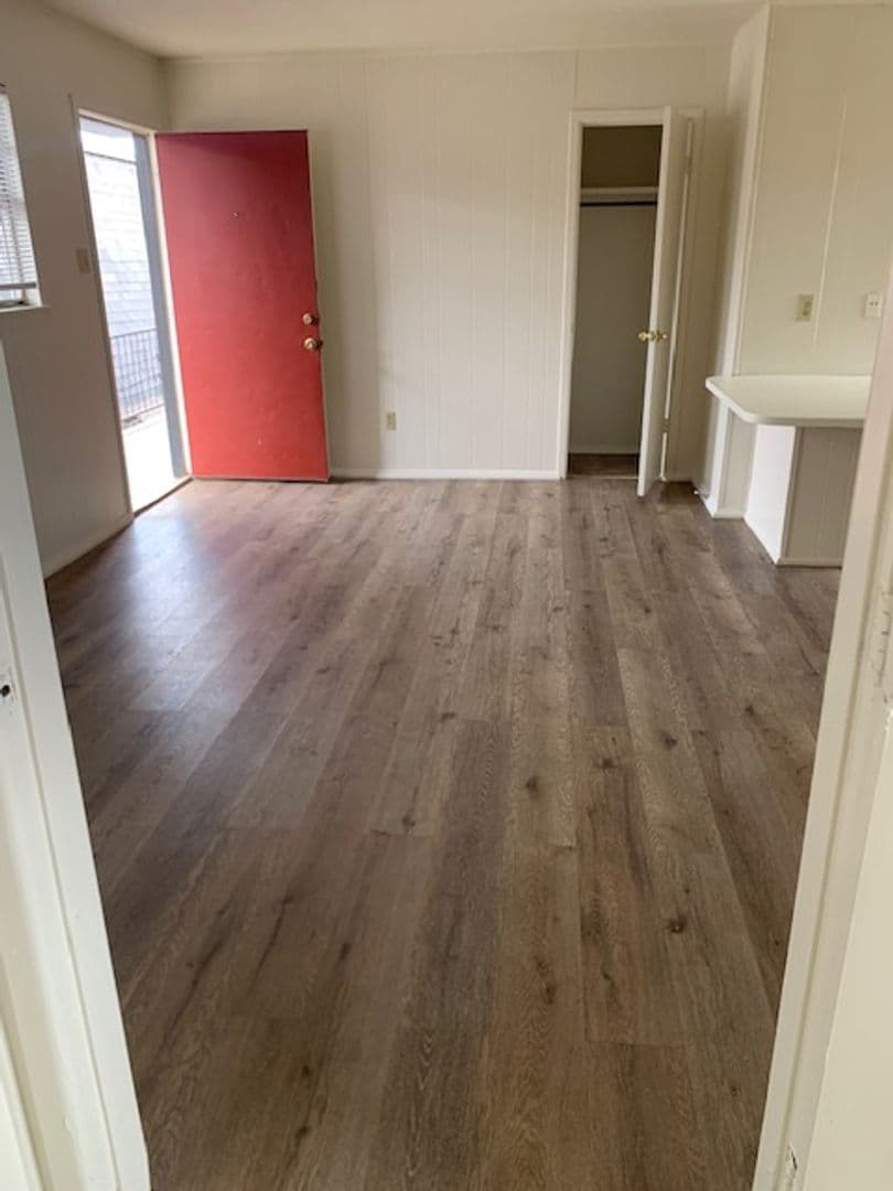 LUBBOCK Apartment: 1609 AVE R