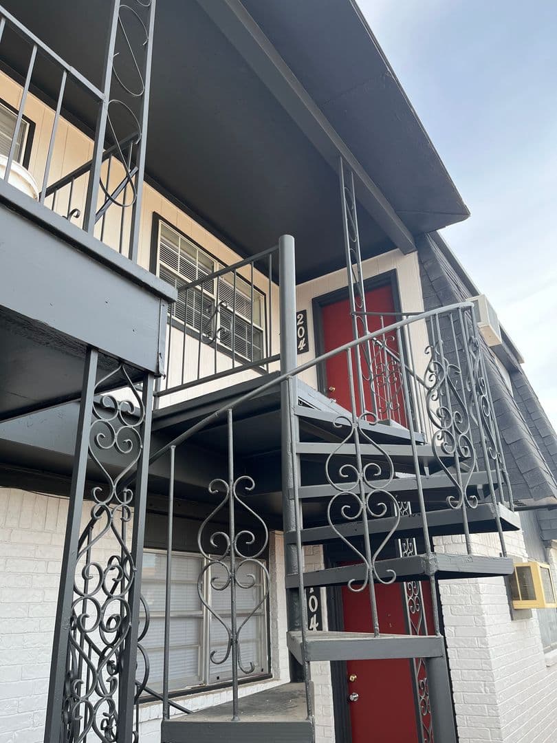 LUBBOCK Apartment: 1609 AVE R