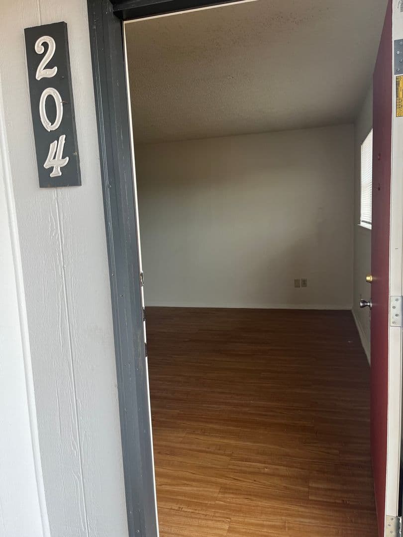 LUBBOCK Apartment: 1609 AVE R