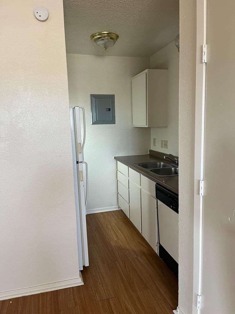 LUBBOCK Apartment: 1609 AVE R