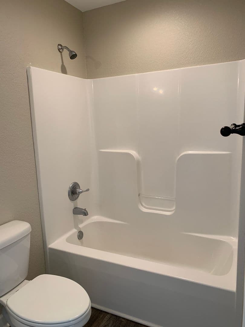 Walnut Ridge Apartment: 711 SW 2nd Street