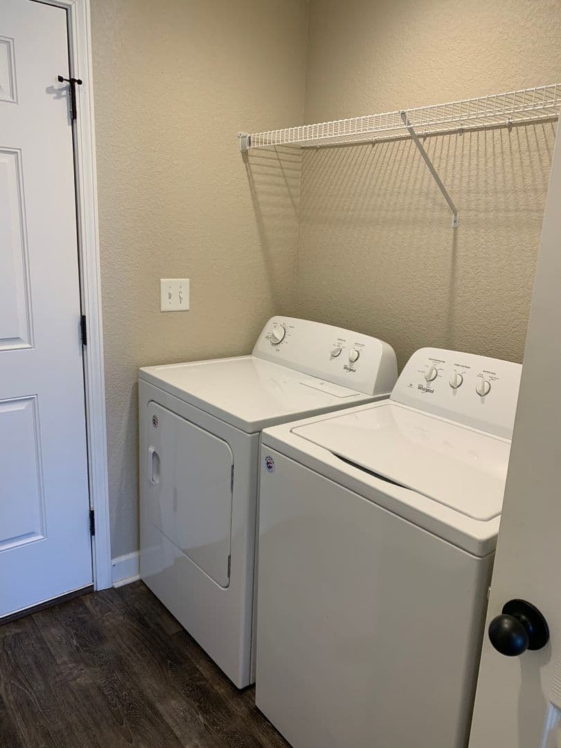 Walnut Ridge Apartment: 711 SW 2nd Street