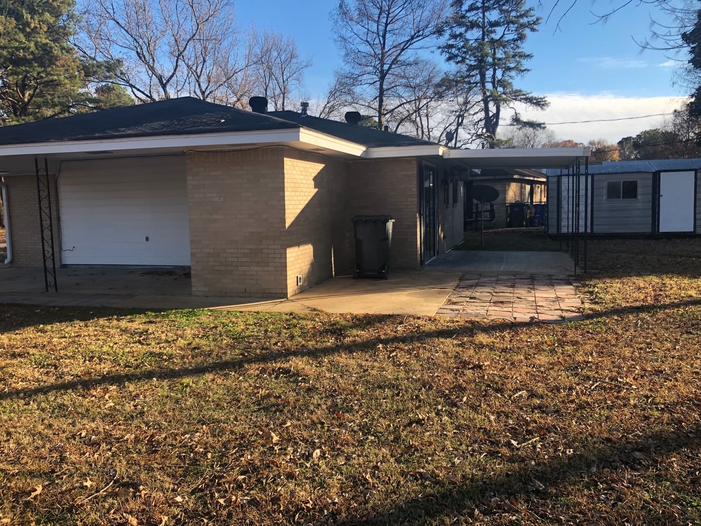Jonesboro House: 1601 Brookhaven