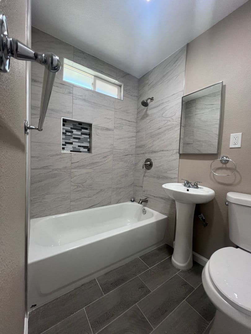 South El Monte Apartment: 10720-26 Klingerman St.