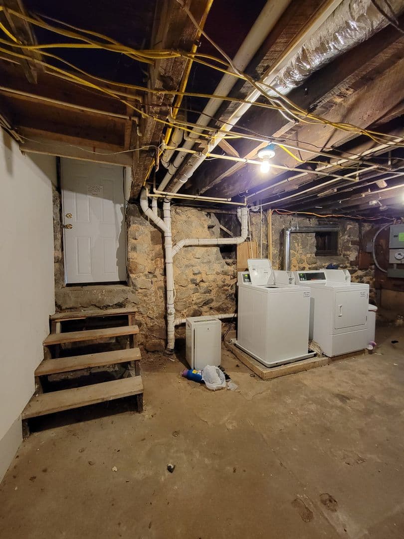 Baltimore Apartment: 5509 Gwynn Oak Ave
