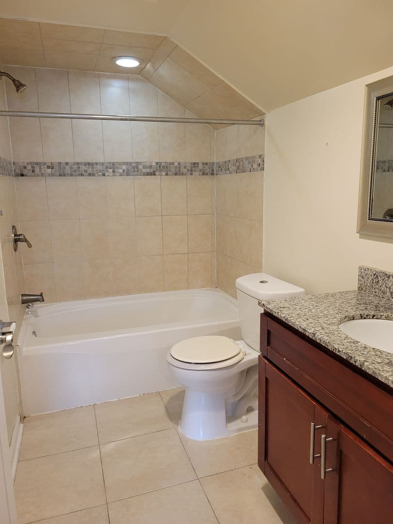 Baltimore Apartment: 5509 Gwynn Oak Ave