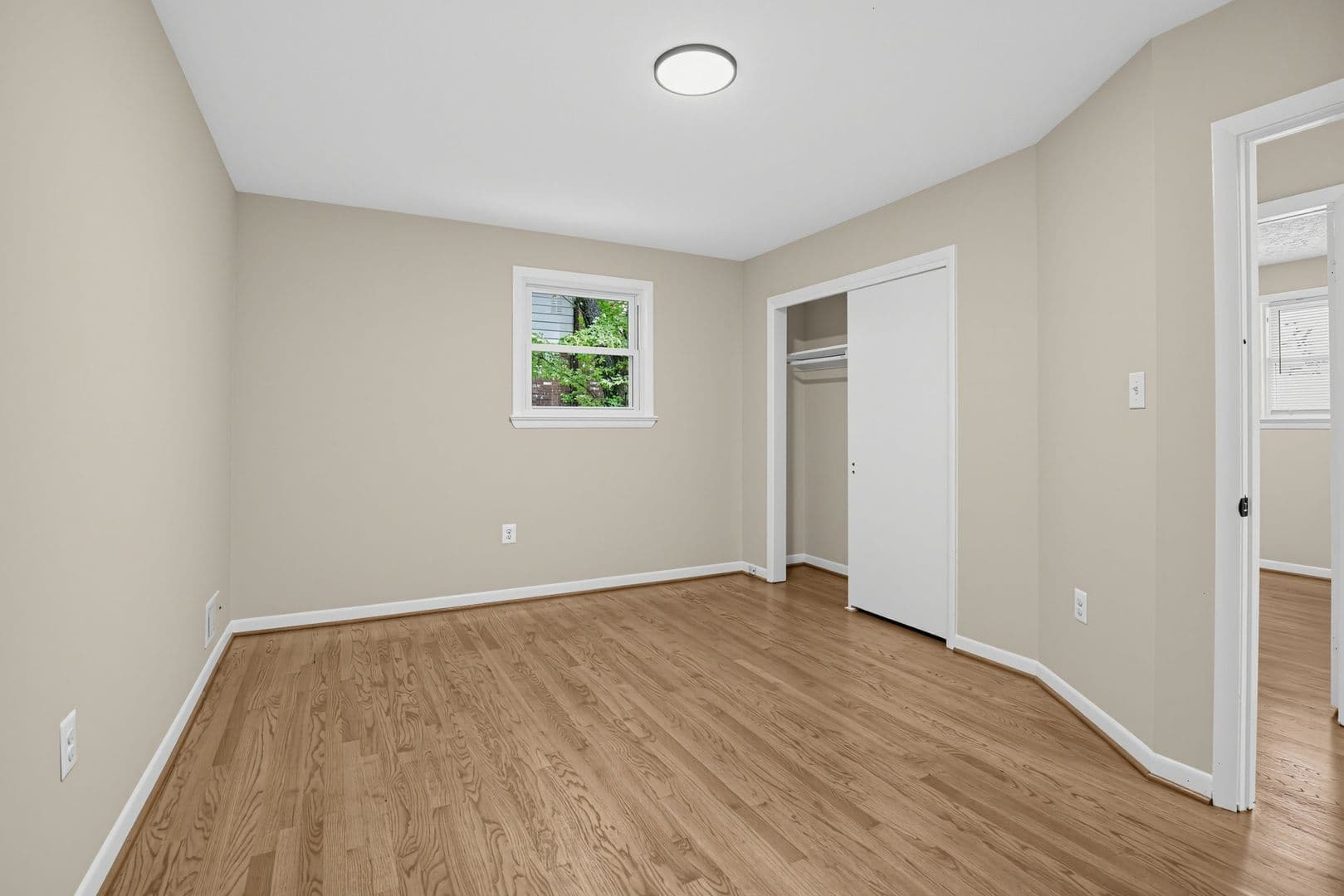 Clinton House: 6720 Briarcliff Dr