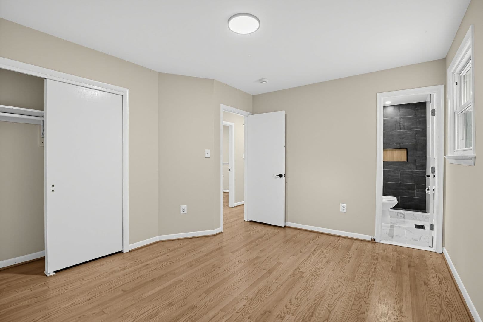 Clinton House: 6720 Briarcliff Dr