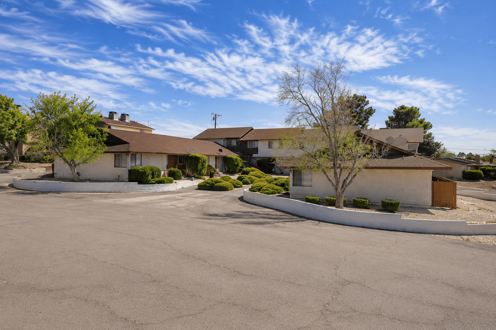 Apple Valley Apartment: 19133 Allegheny Rd
