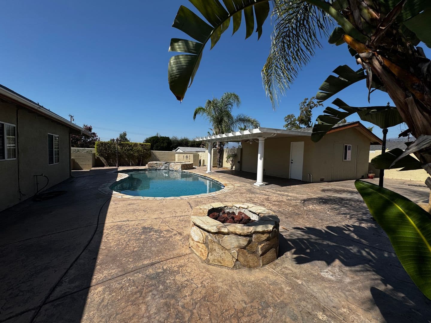 Glendora House: 211 W. Payson Street