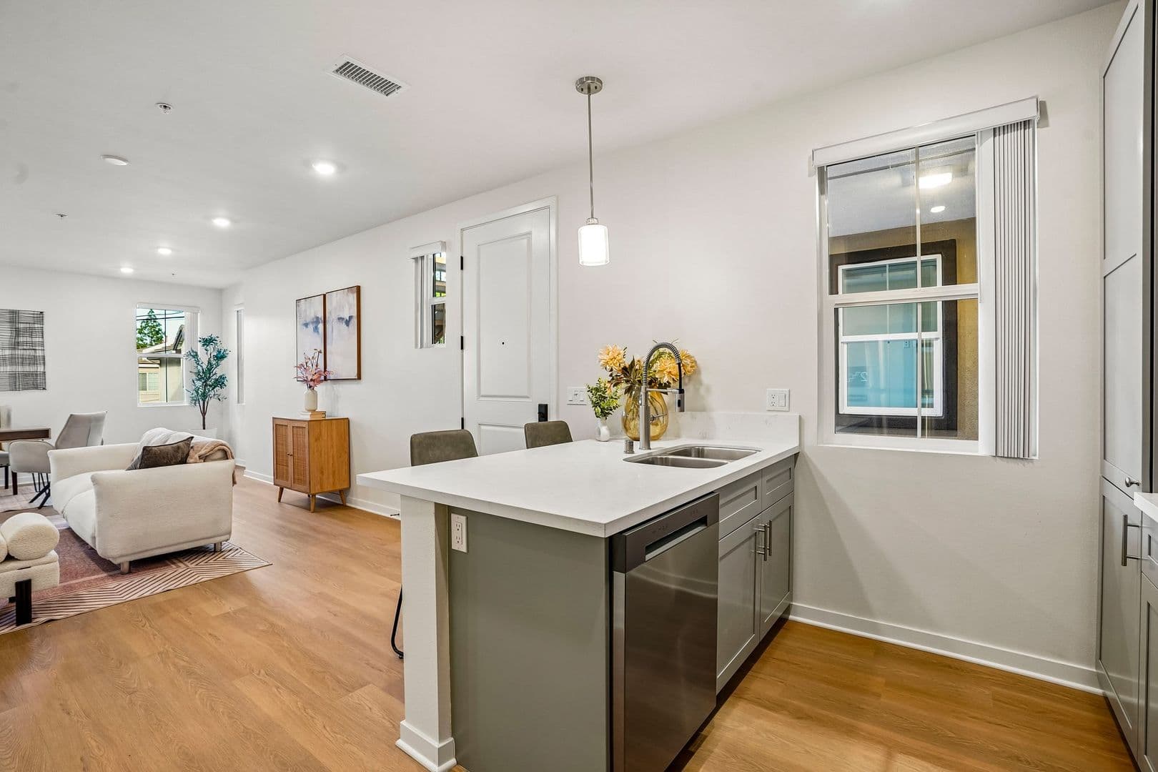 Covina Apartment: 1201-1205 W Badillo St.