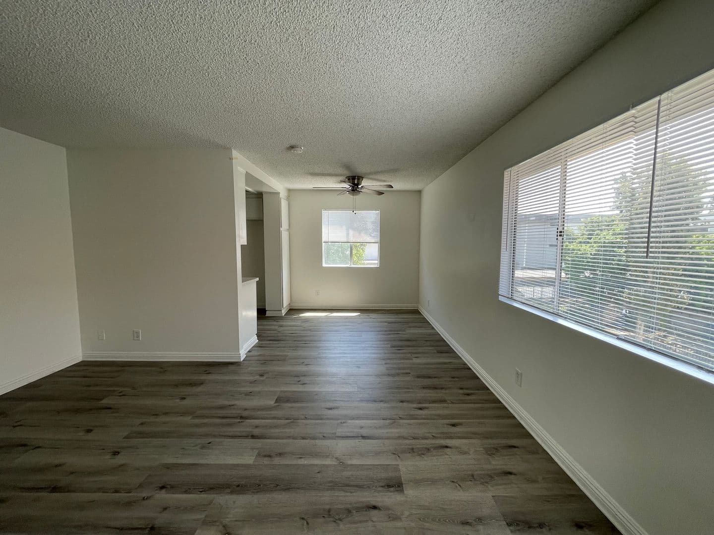 Azusa Apartment: 810 S. Citrus Ave