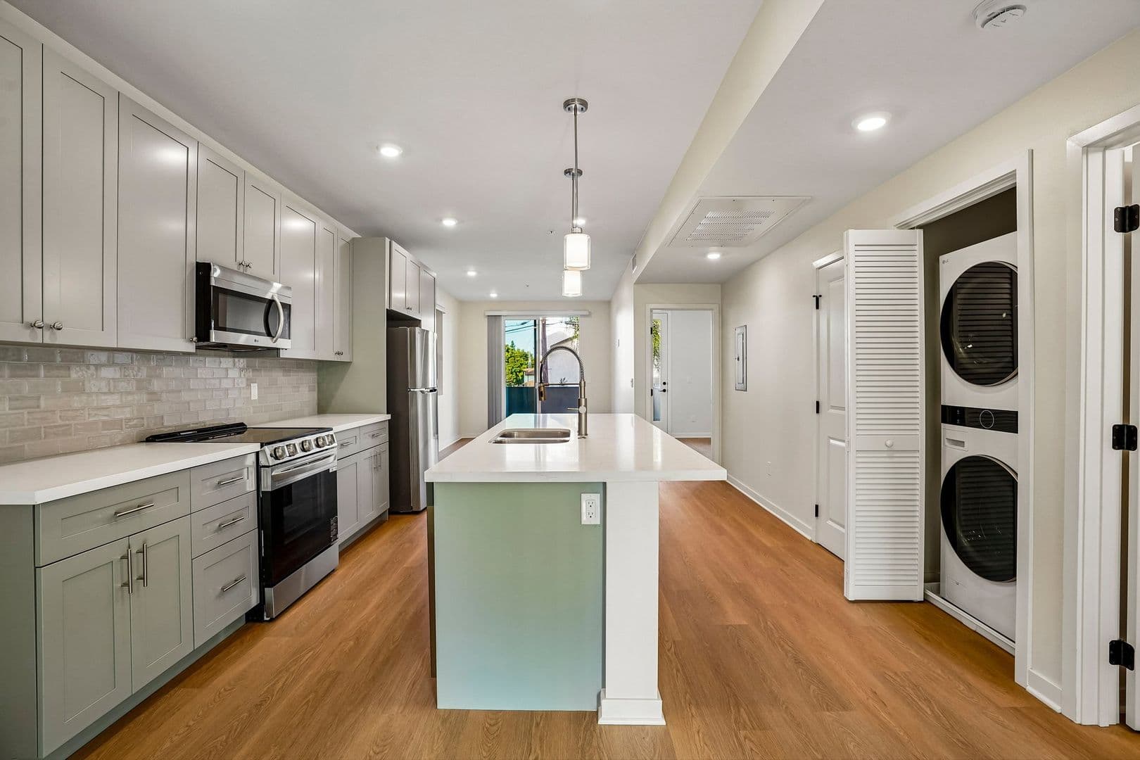 Covina Apartment: 1201-1205 W Badillo St.