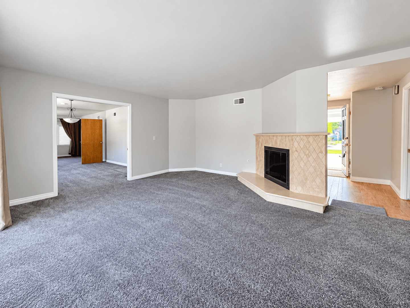 Glendora House: 719 E. Bennett Avenue
