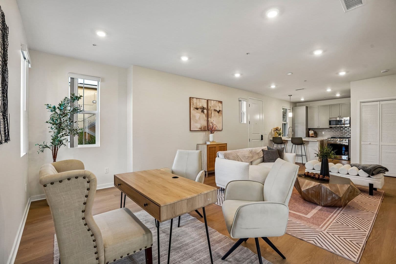 Covina Apartment: 1201-1205 W Badillo St.