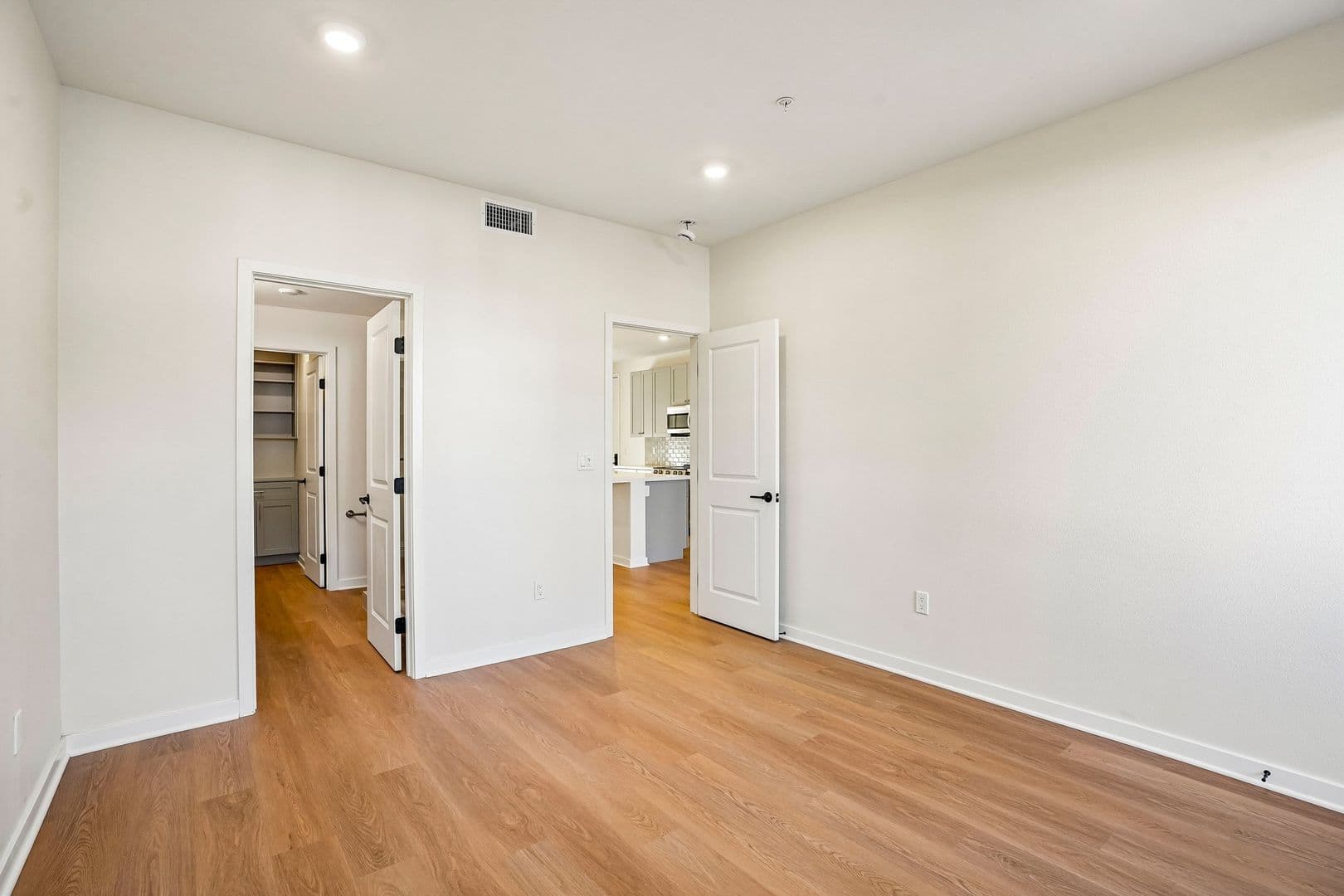 Covina Apartment: 1201-1205 W Badillo St.
