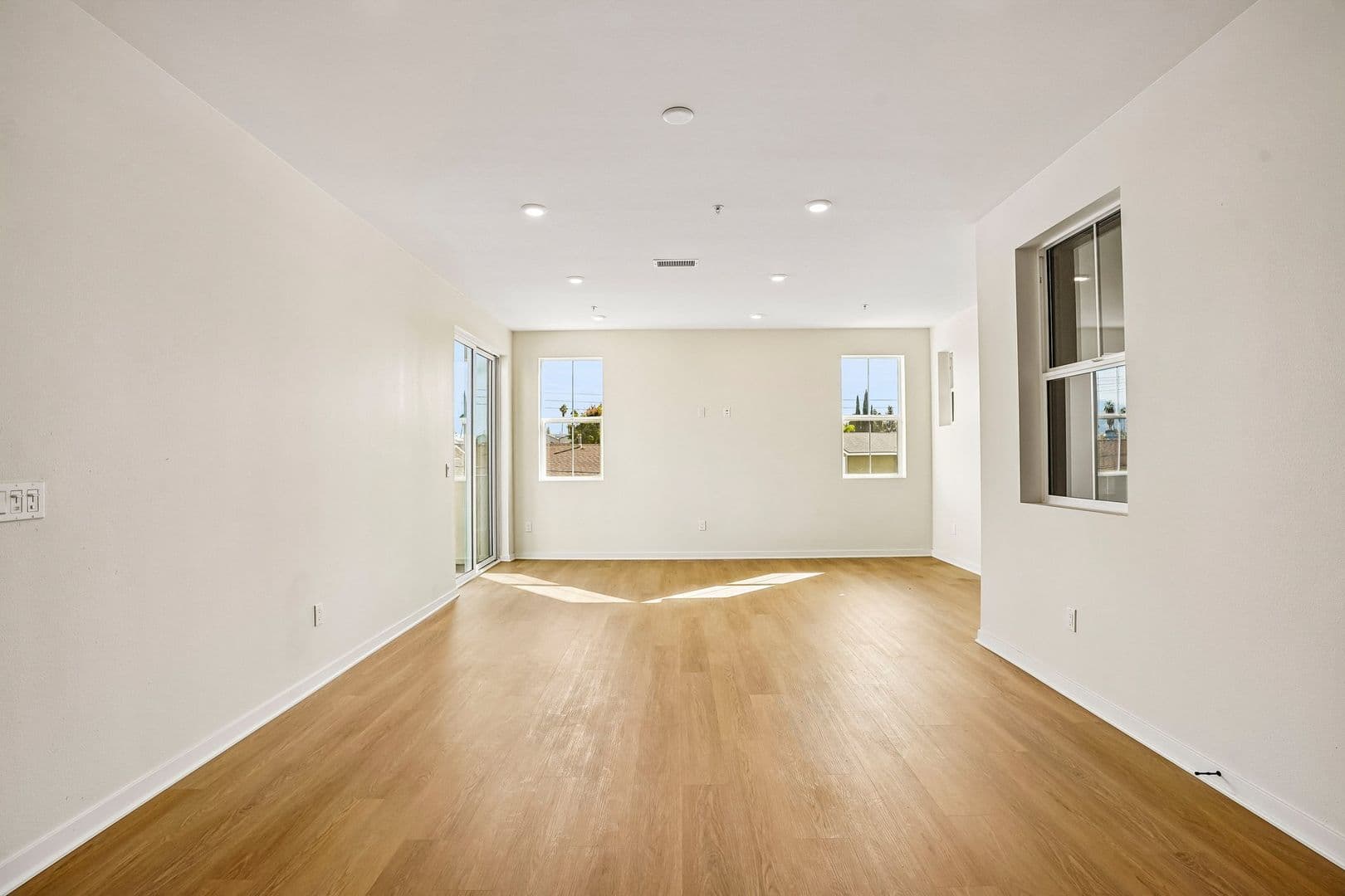 Covina Apartment: 1201-1205 W Badillo St.