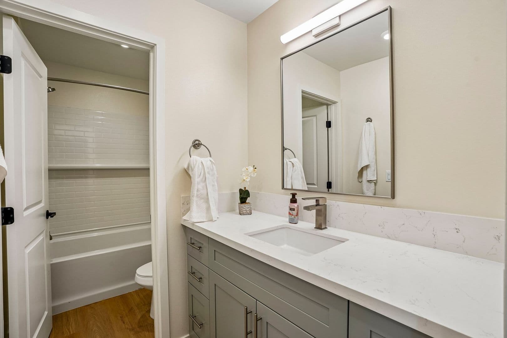 Covina Apartment: 1201-1205 W Badillo St.