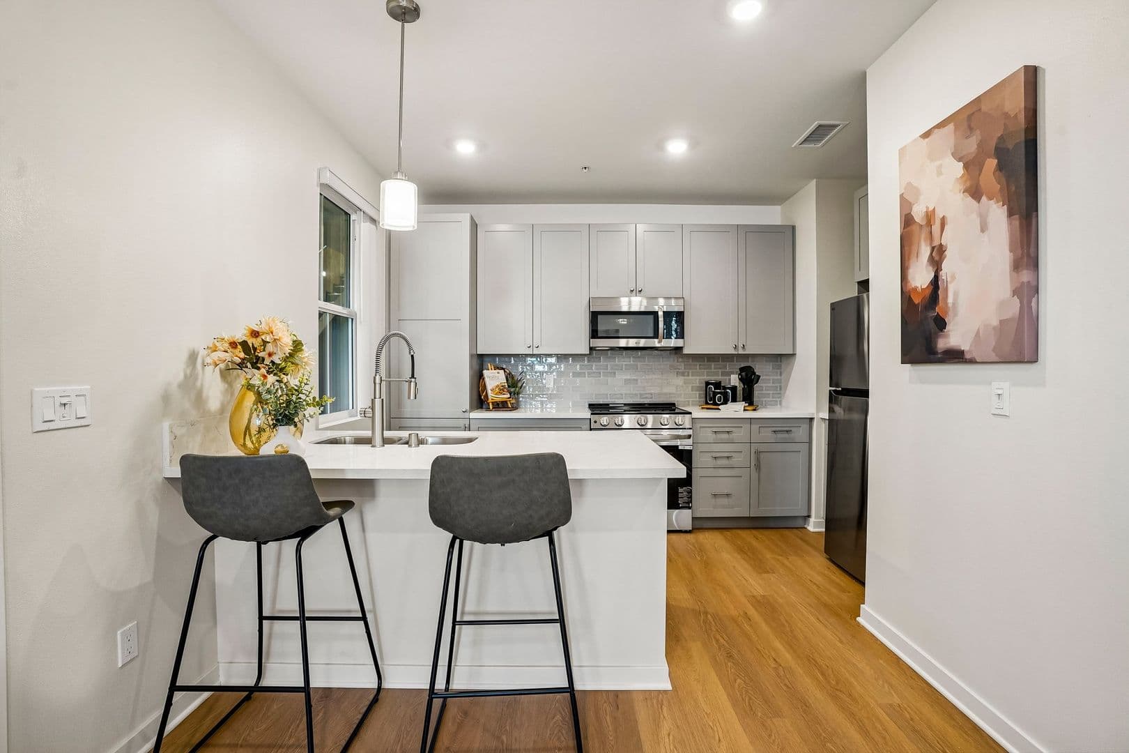 Covina Apartment: 1201-1205 W Badillo St.