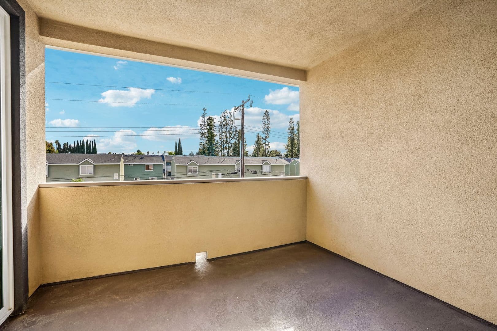Covina Apartment: 1201-1205 W Badillo St.
