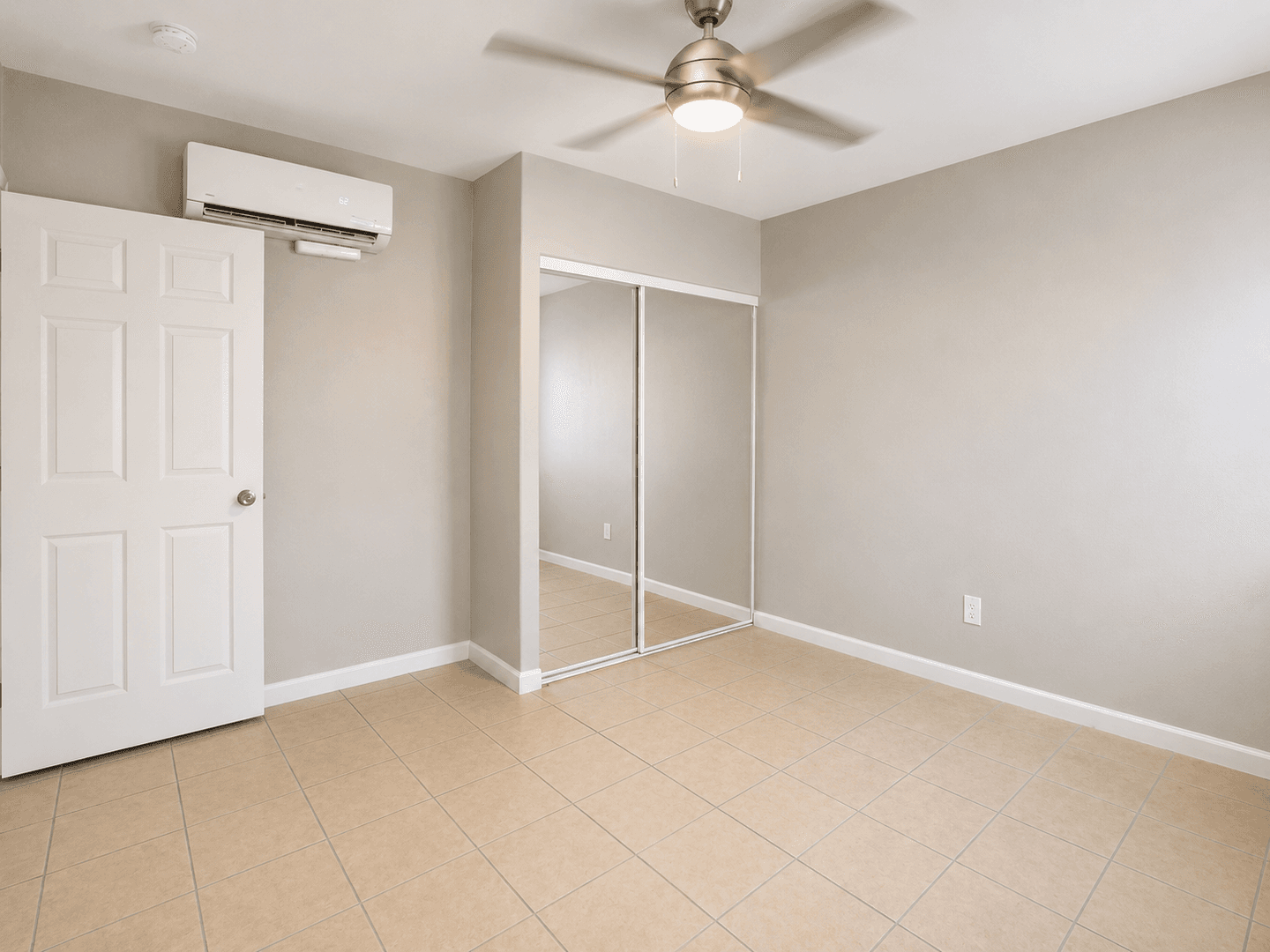 Fontana Apartment: 16773 Randall Ave