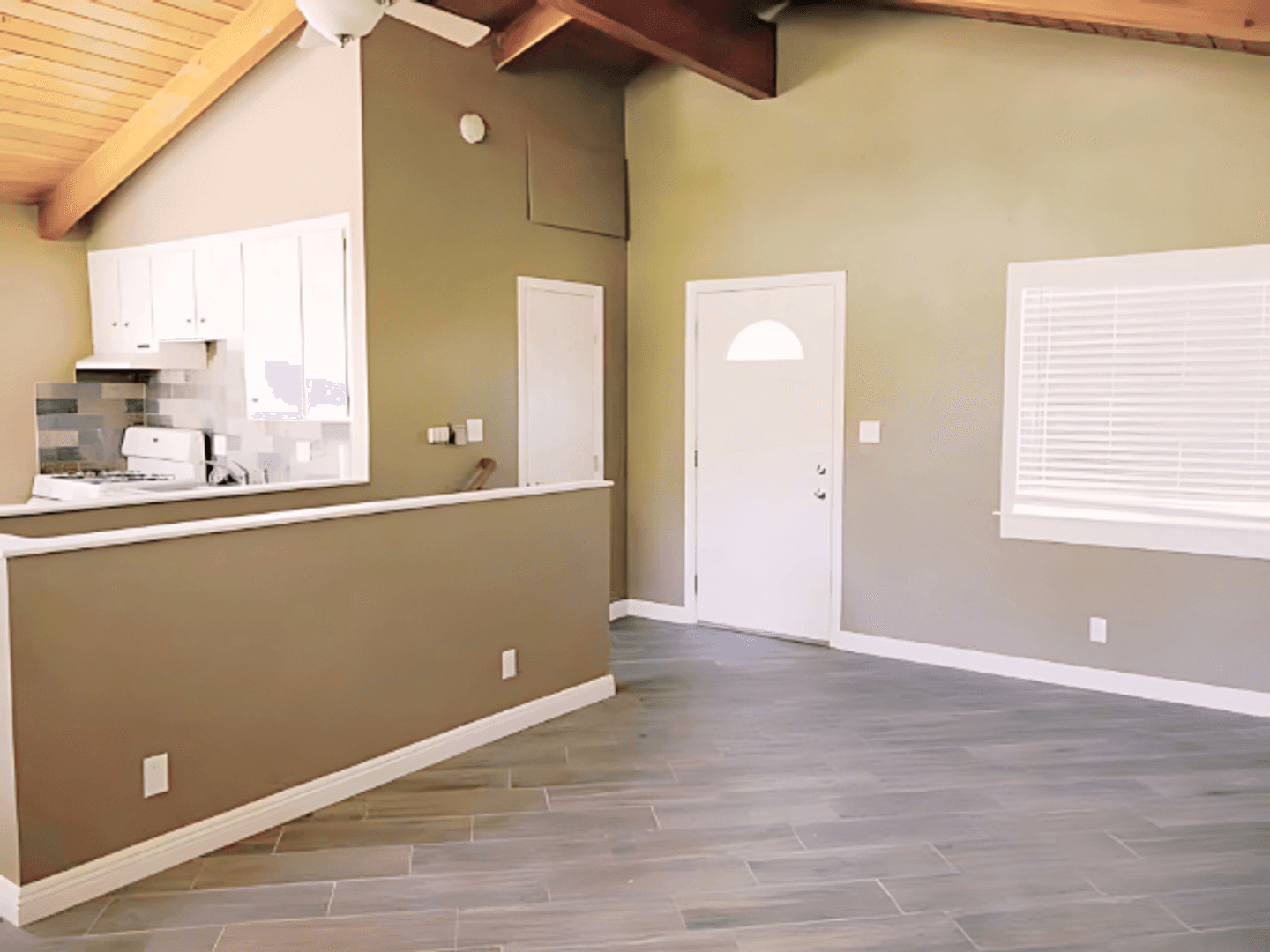 Running Springs House: 2367 Deep Creek Dr