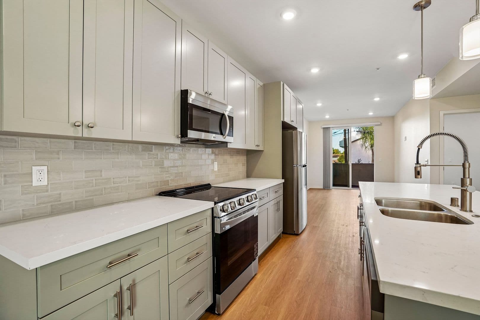 Covina Apartment: 1201-1205 W Badillo St.