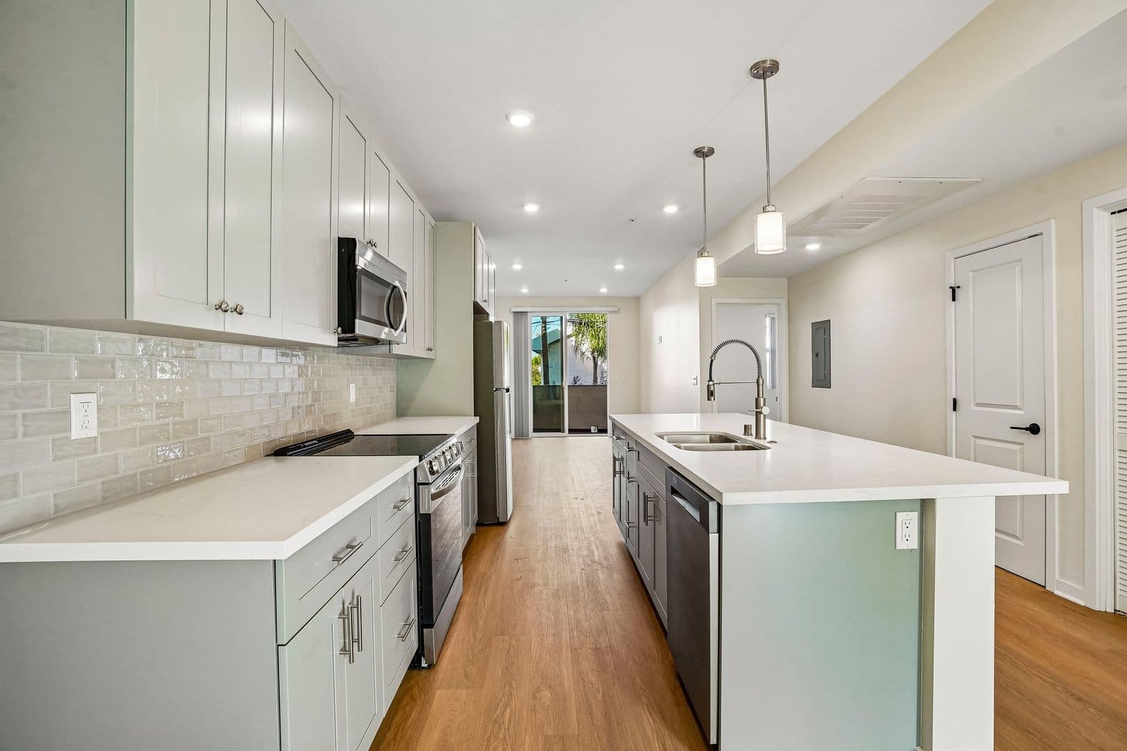 Covina Apartment: 1201-1205 W Badillo St.