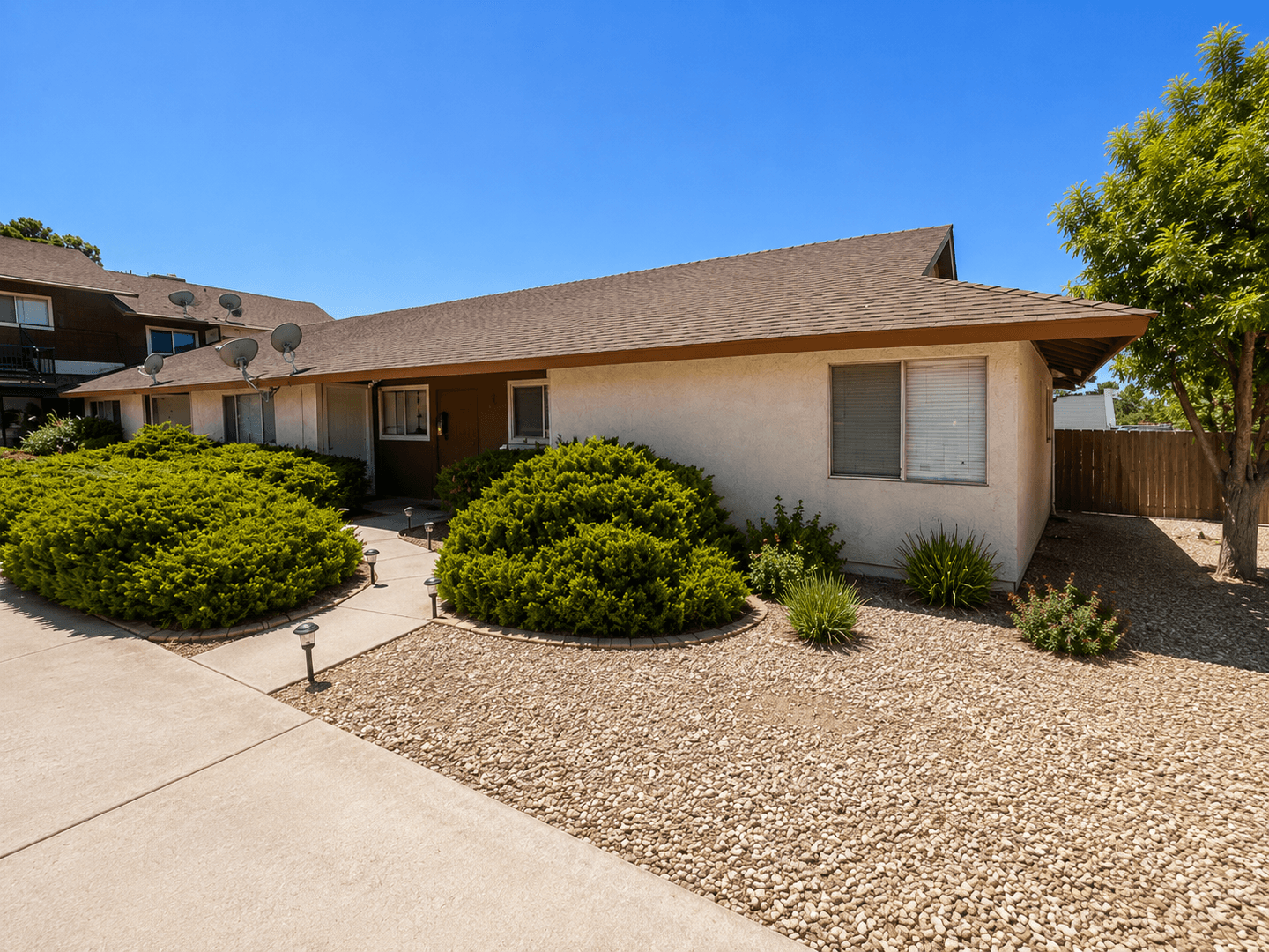 Apple Valley Apartment: 19133 Allegheny Rd