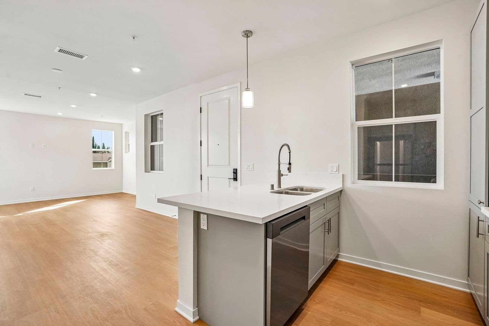 Covina Apartment: 1201-1205 W Badillo St.