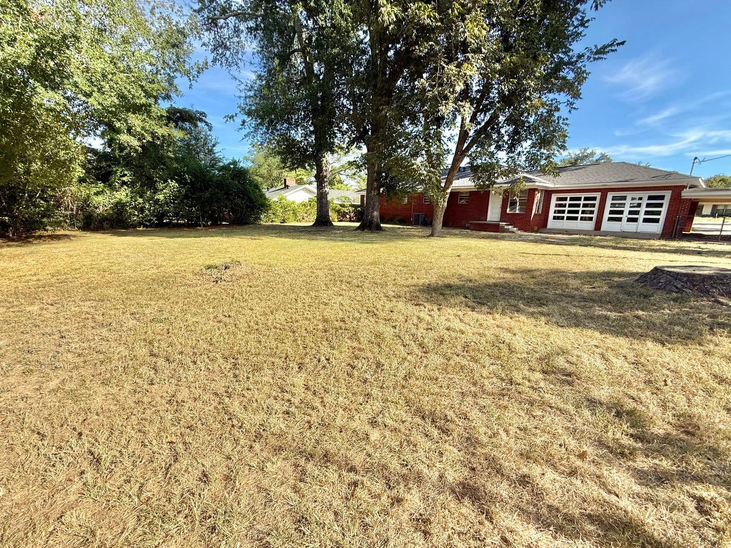 Tyler House: 2408 Hunter St