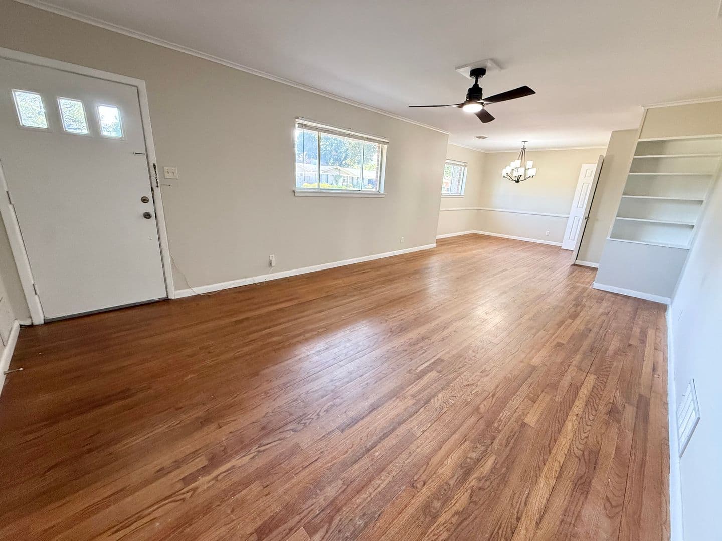 Tyler House: 2408 Hunter St